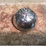 Zilveren gesmede urntje